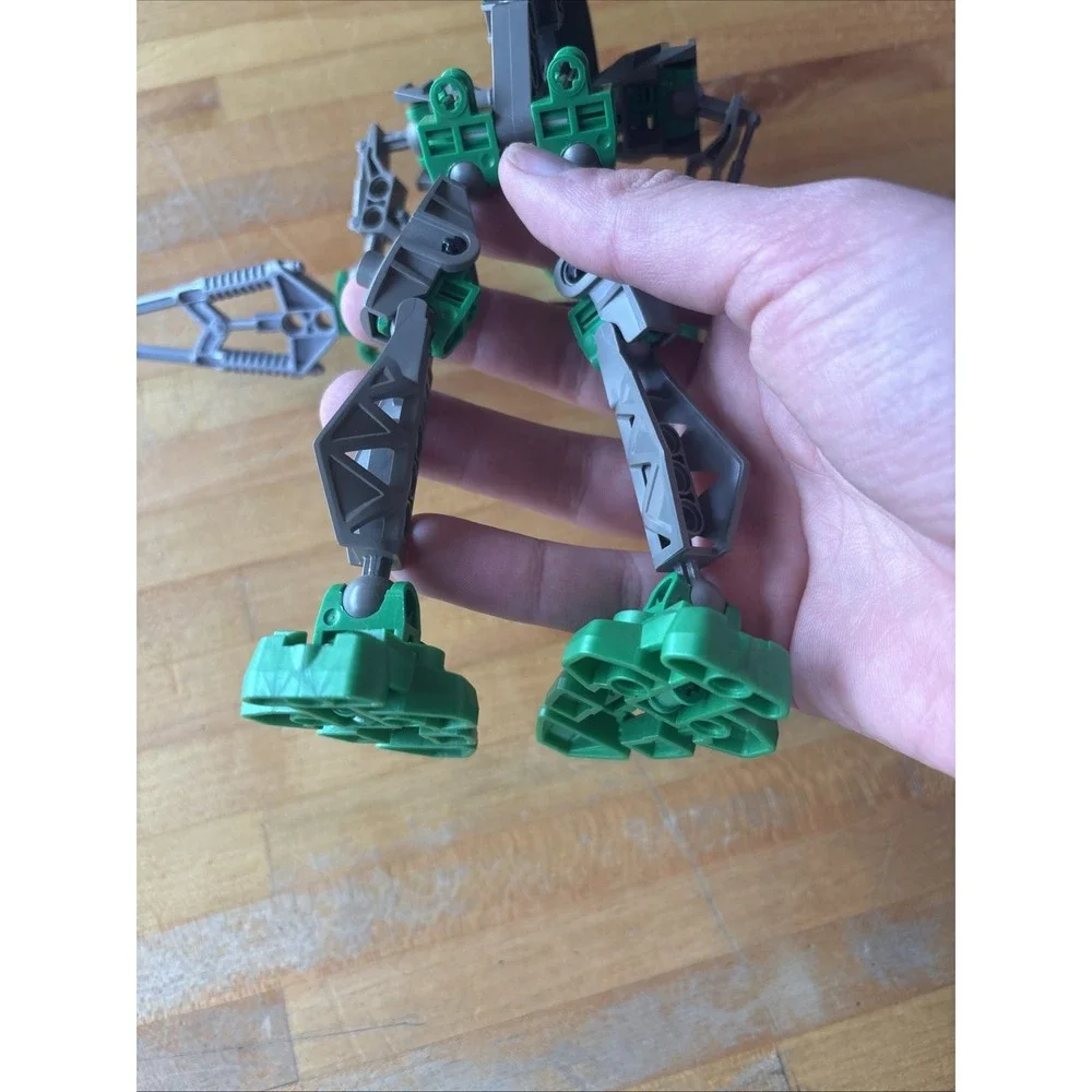 LEGO BIONICLE: Rahkshi Lerahk (8589) & Instructions Complete Without Katraa